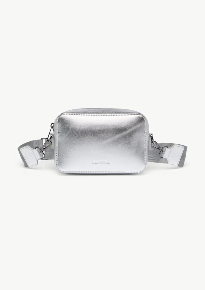 comma Crossbody