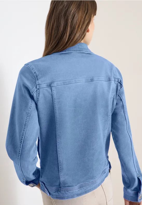 Denim jack met borstzakken en knopen
