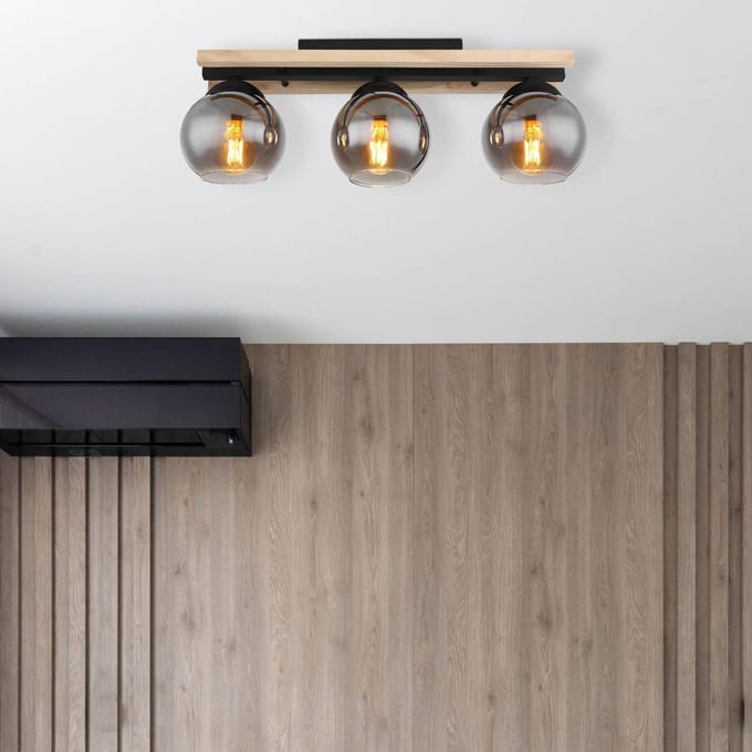 Globo Conni plafondlamp, lengte 60 cm, rookgrijs, hout/glas, 3-lamps.