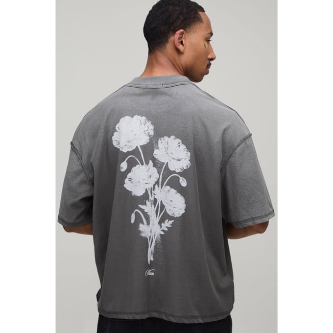 Antraciet Oversized Boxy T-shirt Met Zichtbare Naden Bloemenprint En Spray Wash | Grey | Size Medium