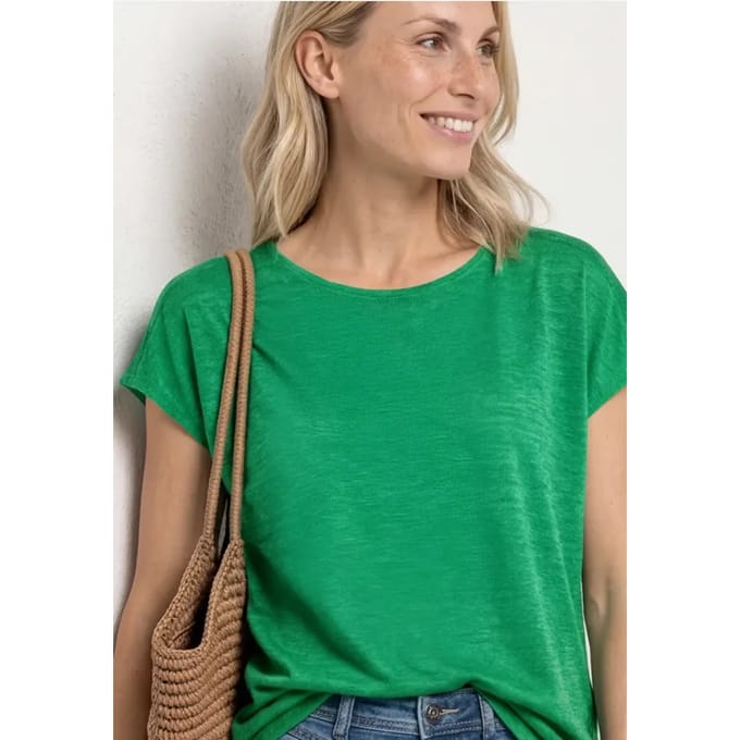 Shirt met boothals en smokdetail