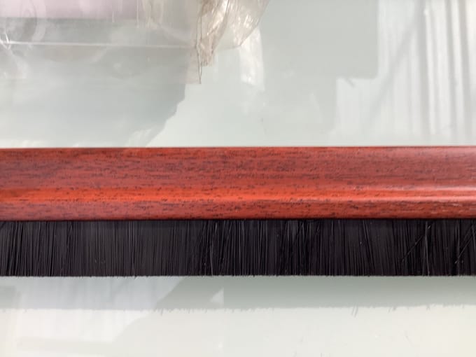 Deltafix Deur tocht dorpel strip mahonie kleur bruin.zelf klevend.