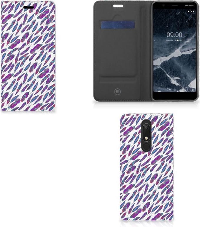 Nokia 5.1 (2018) Hoesje met Magneet Feathers Color