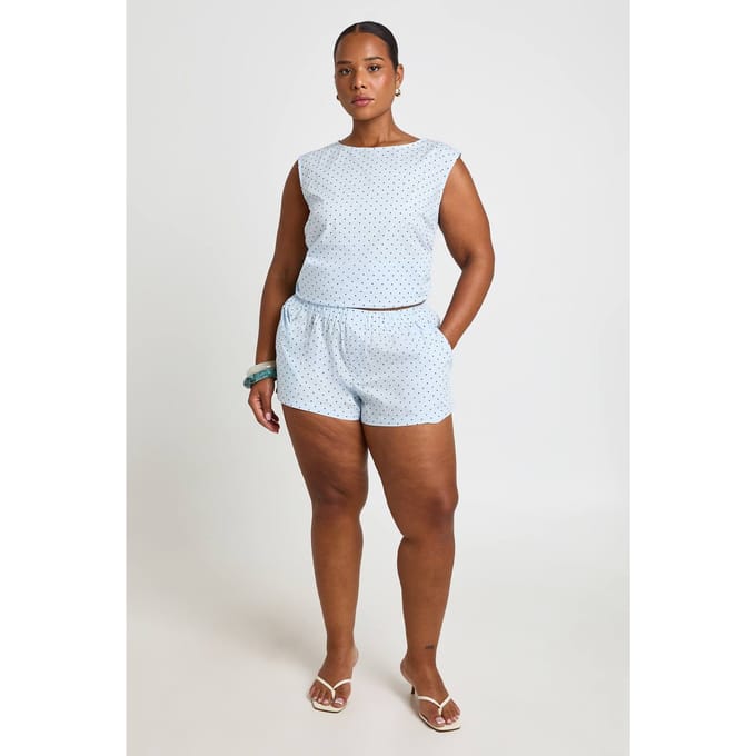 boohoo Dames Plus Polkadot Short | Baby Blue | Maat: 18