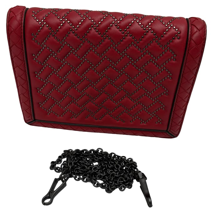 Bottega Veneta Mini Montebello Schoudertas in Bordeauxleer
