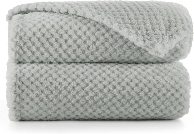 Famanu – Knuffeldeken (70 x 150 cm) van microvezel in grijs, elegant en multifunctioneel