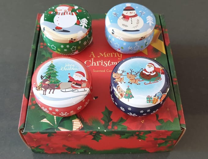 Kerst Kaars Set - Geurkaars Giftset - 4 Verschillende Geuren - 4Stuks
