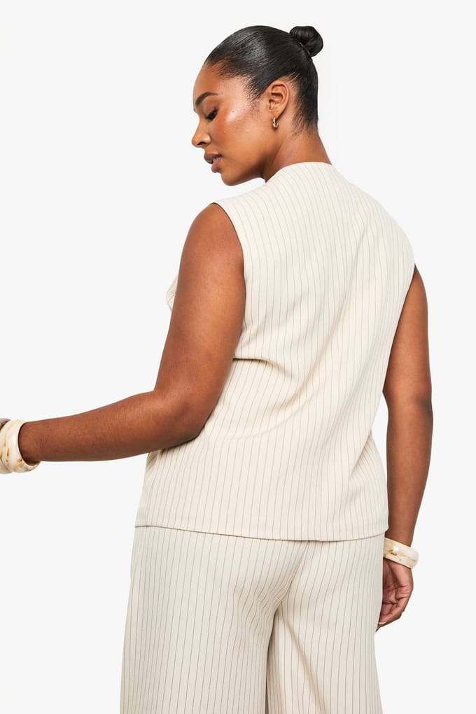 boohoo Dames PLUS OP MAAT GEMAAKTE BUTTON-DOWN VEST | Beige | Maat: 20
