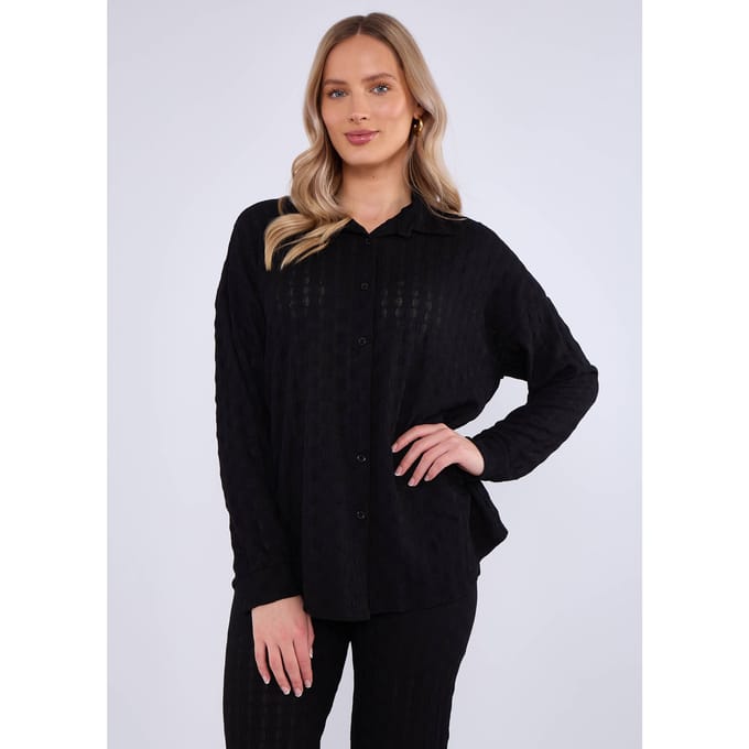 Zwart gestructureerd oversized shirt met lange mouwen