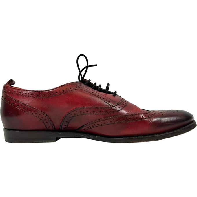 Burberry Veterschoenen van Bordeauxleer