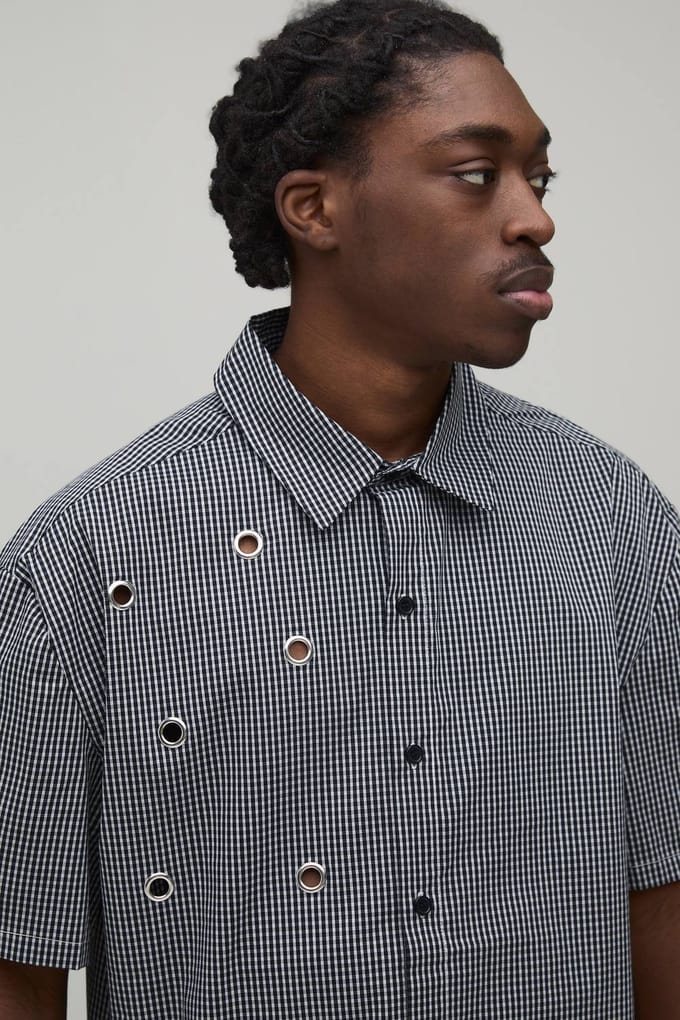 Oversized Boxy Shirt Met Oogjesdetail En Micro Ruitpatroon | Black | Size Medium