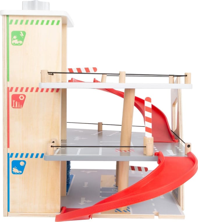 Small Foot - Wooden Garage with Car Wash