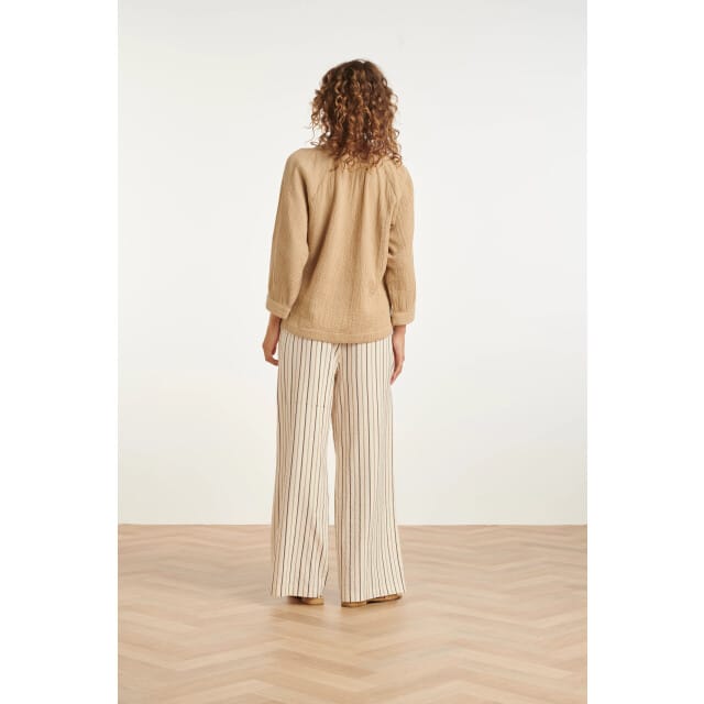 Smashed Lemon Mousseline top met v-hals |