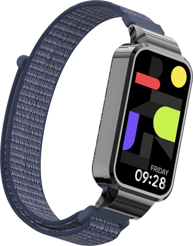 Strap-it Nylon bandje met klittenbandsluiting - geschikt voor de Xiaomi Smart Band 9 Active (donkerblauw)