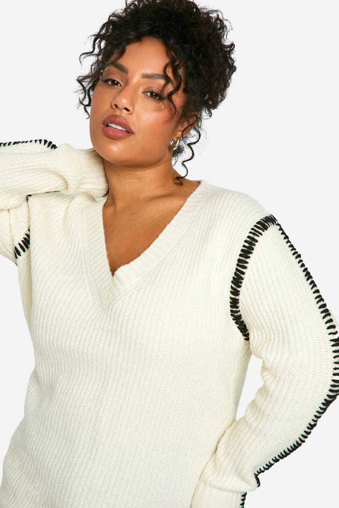 boohoo Dames Plus Premium Contrast Trim V-hals Longline Trui | Ecru | Maat: 22