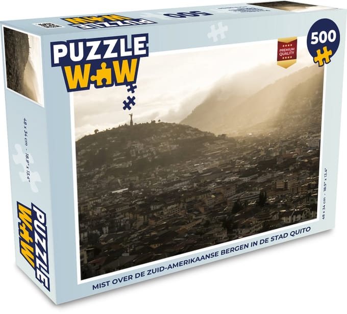 Puzzel Mist over de Zuid-Amerikaanse bergen in de stad Quito - Legpuzzel - Puzzel 500 stukjes