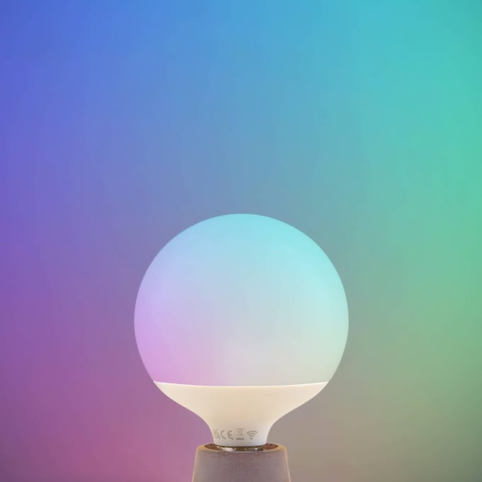 LUUMR Smart LED, E27, G125, 9W, RGB, Tuya, wifi, mat, CCT