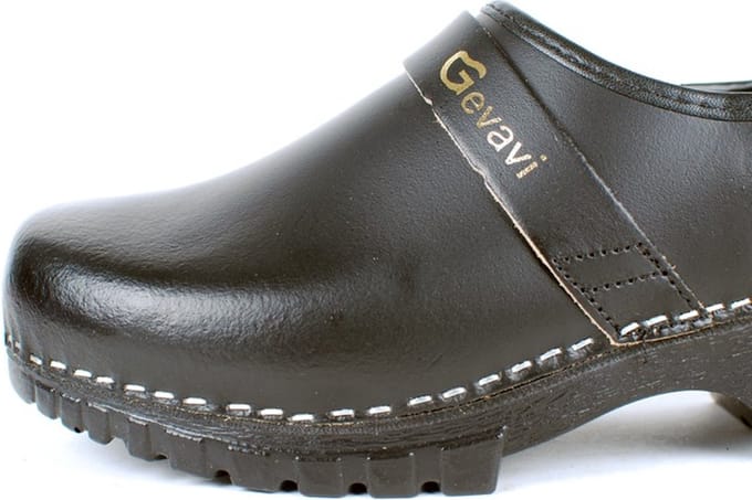 Schoenklomp | merk Gevavi | model Next | PU Zool | kleur zwart