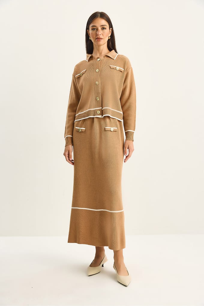 Geribbelde Tricot Midi Twee-Delige Set met Knopen Sluiting