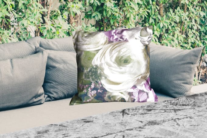 Sierkussen Buiten - Bloemen - Rozen - Natuur - 60x60 cm - Weerbestendig