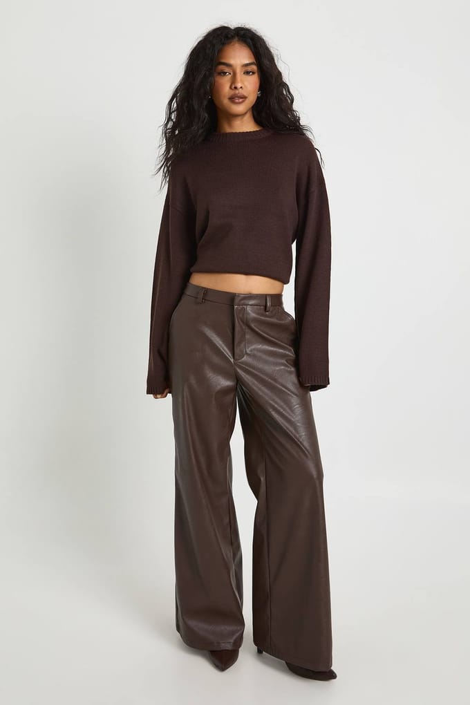 boohoo Dames Kunstleren broek met wijde pijpen | Chocoladebruin | Maat: 40