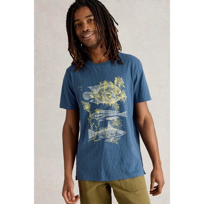 White Stuff Three Fishes Graphic Tee Blue Print Maat: S | T-shirts met Print Outlet | Heren | Blauw