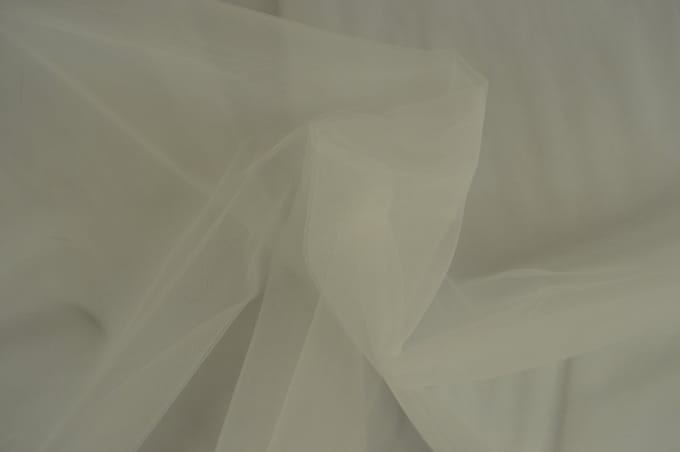 15 meter bruidstule - Gebroken wit - 150cm breed