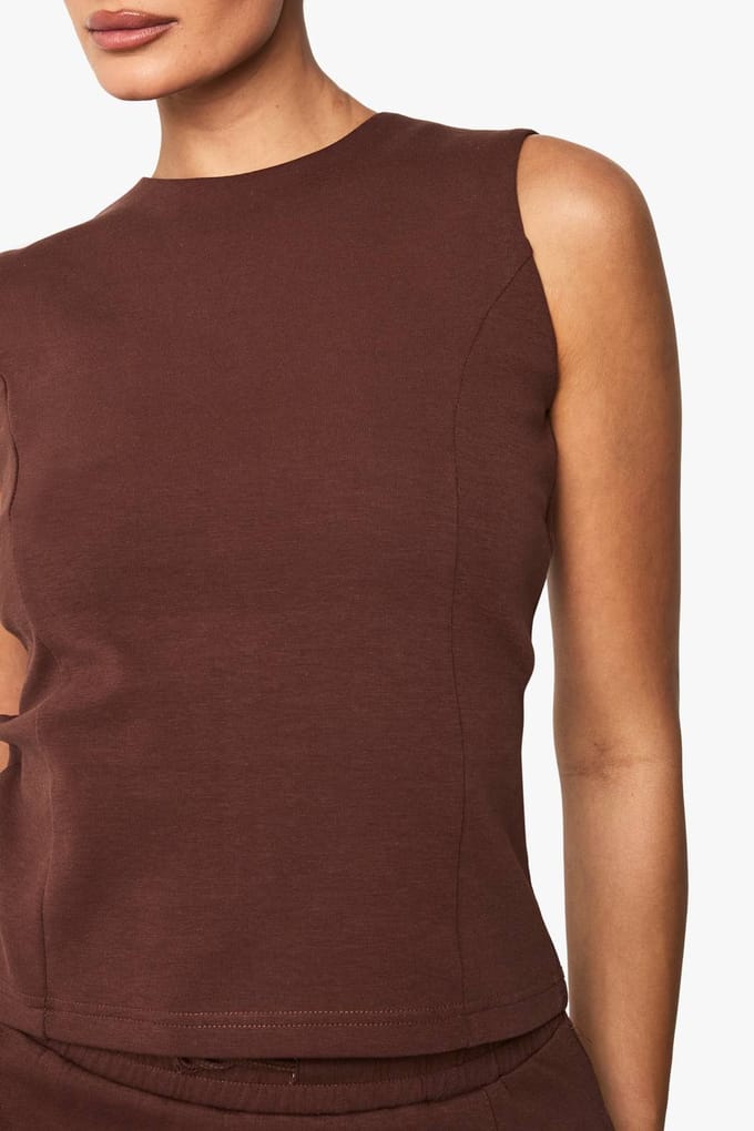 boohoo Dames Interlock Getailleerde Peplum Top | Chocoladebruin | Maat: 38