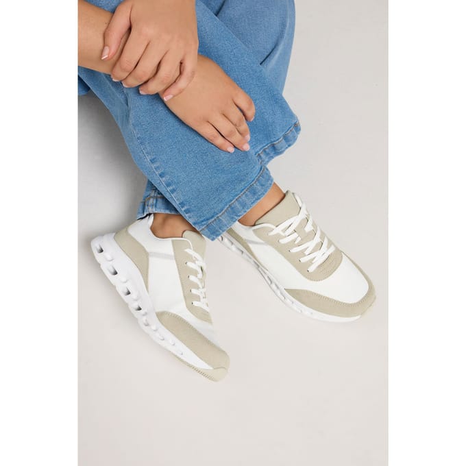 Yours Witte Contrast Chunky Runnersneakers In Extra Brede Eeepasvormsize 37EEE