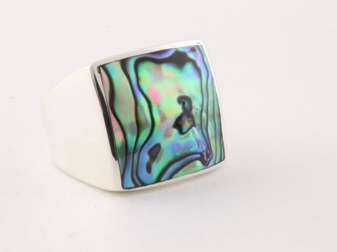 Zilveren zegelring met abalone schelp - maat 20.5