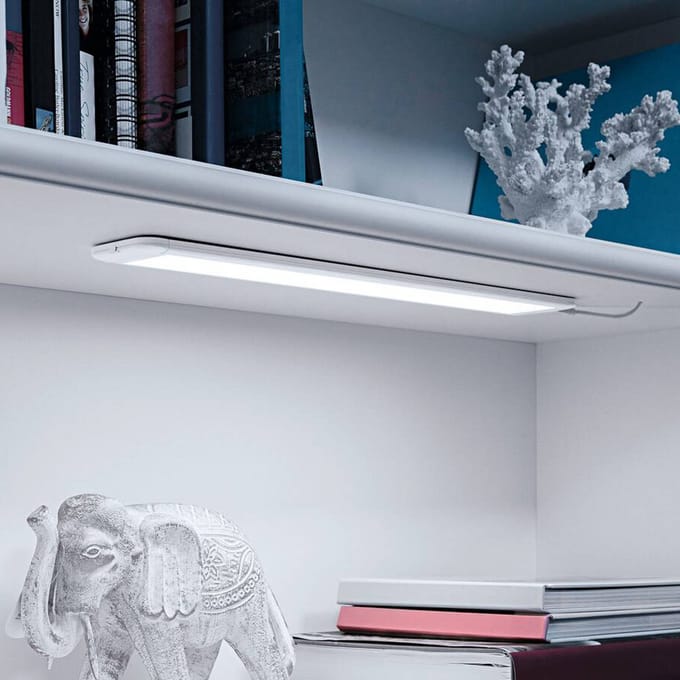 OSRAM SMART+ Wifi onderbouwlamp smal 50x3,75 met TW EXT in wit met aluminium behuizing, IP20 bescherming voor gebruik binnenshuis, eenvoudig te installeren
