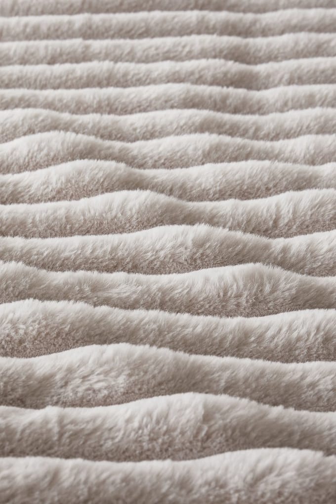 Rivièra Maison Furry Stripes kussensloop - Gebroken wit - 60 x 70 cm