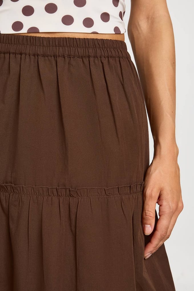boohoo Dames Lange Gelaagde Katoenen Popeline Maxi Rok | Chocoladebruin | Maat: 38