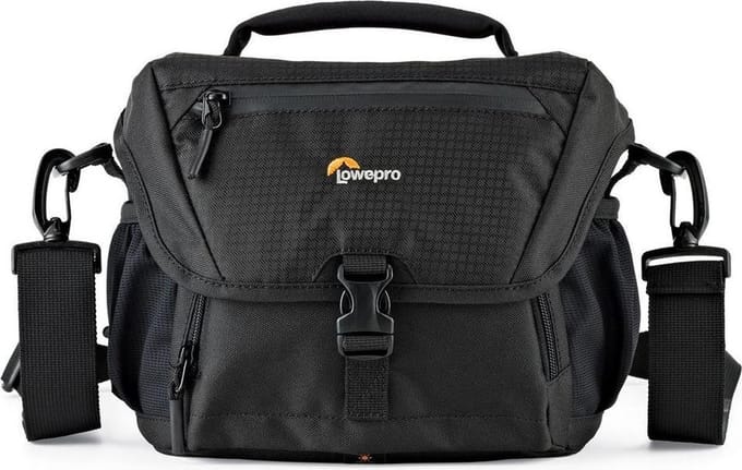 Lowepro Nova 160 AW II Zwart