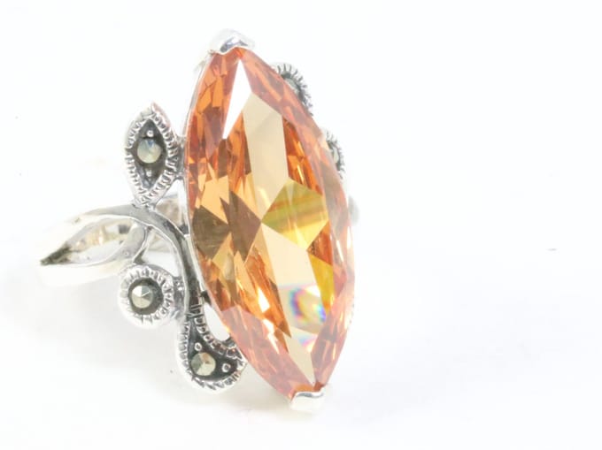 Zware zilveren ring met champagne kwarts en marcasiet - maat 16