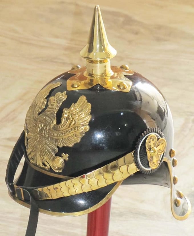 Historische Duitse Puntmuts Helm (Pickelhaube) - Model WO I & WO II Stijl