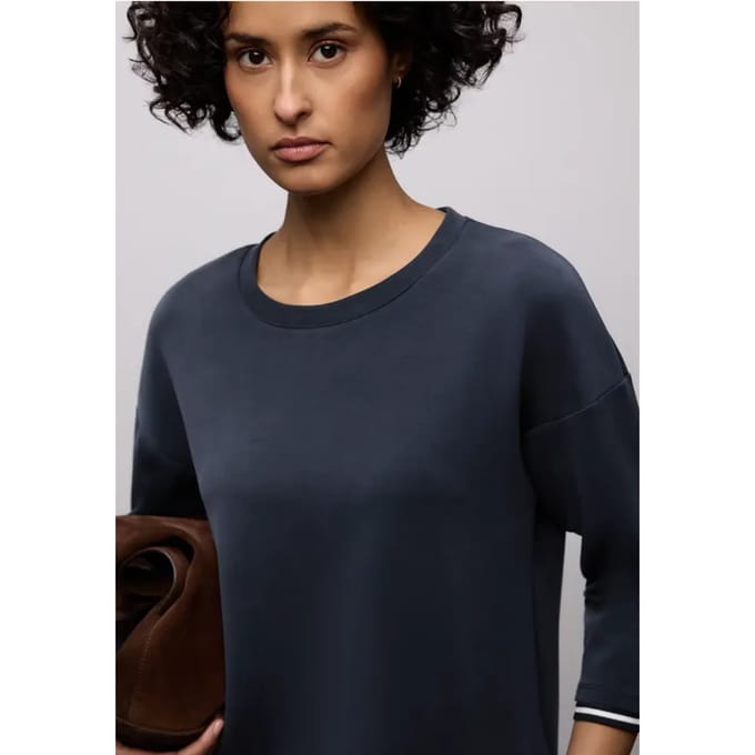 Shirt met zijdeachtige look en details