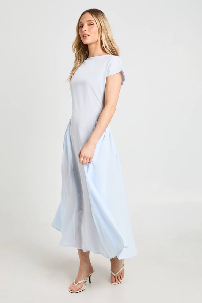 boohoo Dames Petite Getextureerde Volume Rok Midaxi Jurk | Pastelblauw | Maat: 36