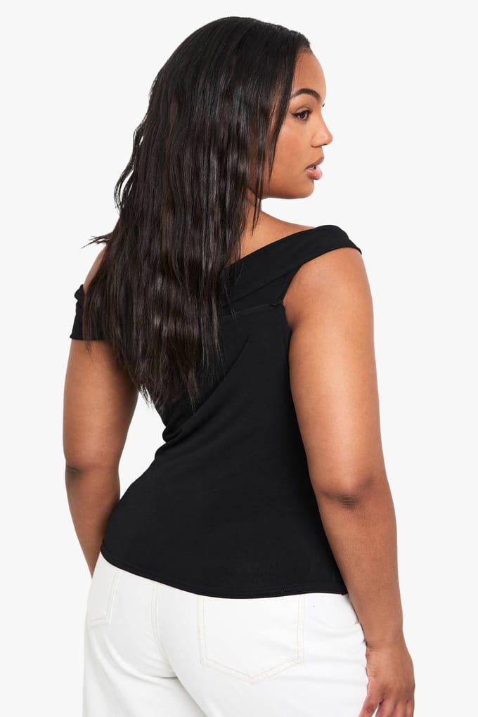 boohoo Dames Plus afwerkingsdetail off-shoulder top | Black | Maat: 26