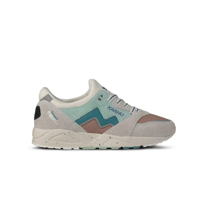 Baskets Karhu Aria 95