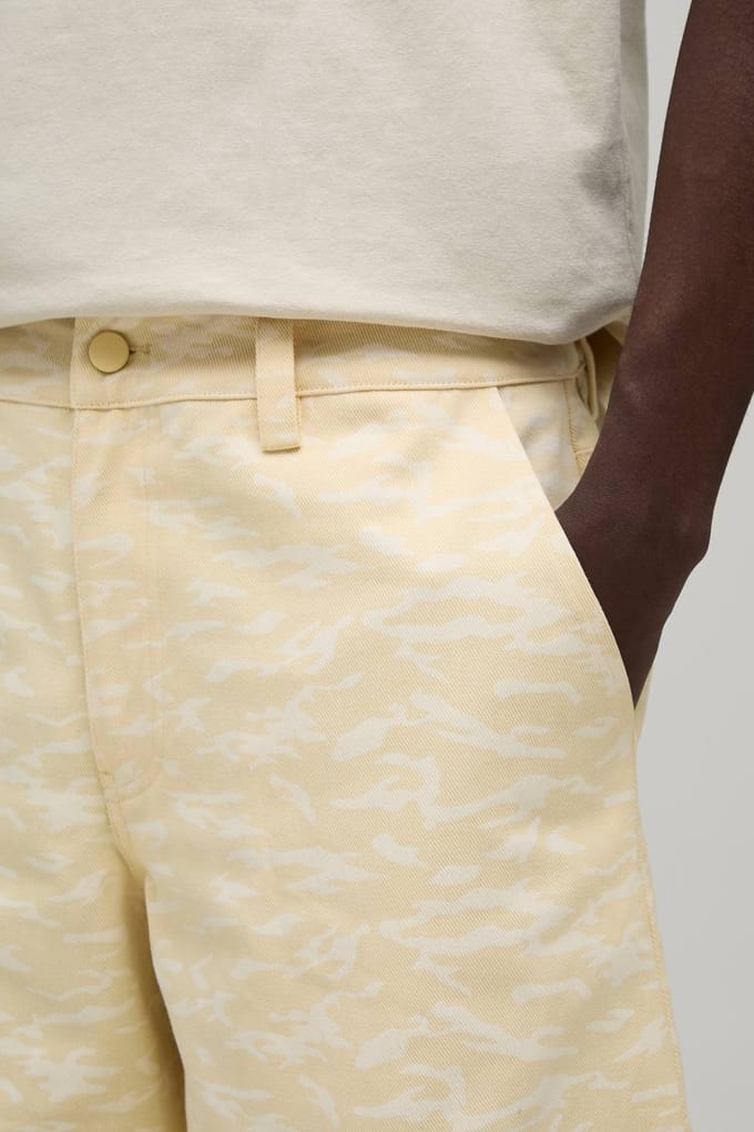 Baggy Longline Camo Twill Short | Sand | Size 36