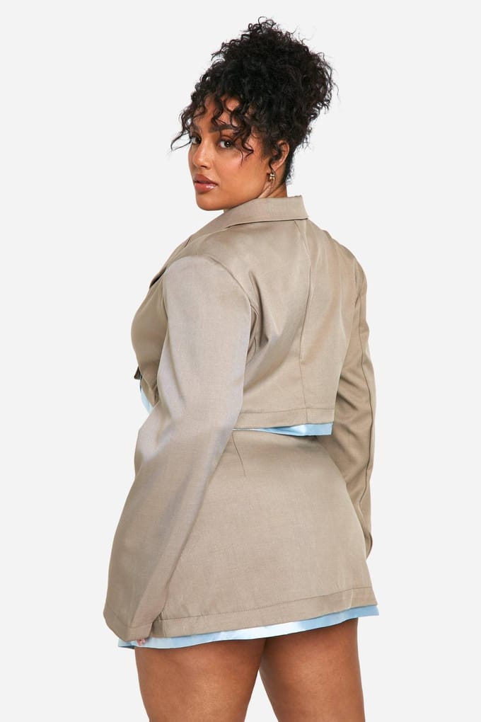 boohoo Dames Plus Minirok met Satijnen Tailleband | Steen | Maat: 56