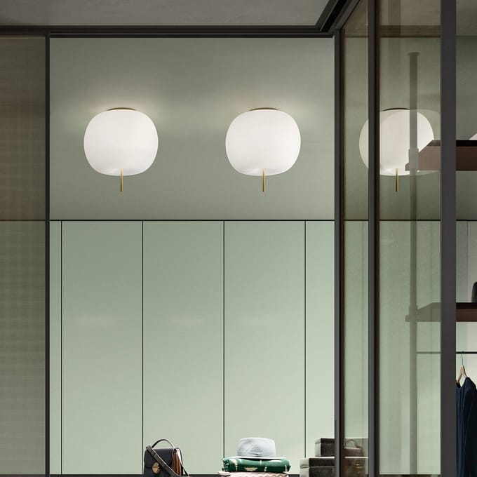 kdln plafondlamp Kushi, messingkleurig/wit, Ø 16 cm, glas