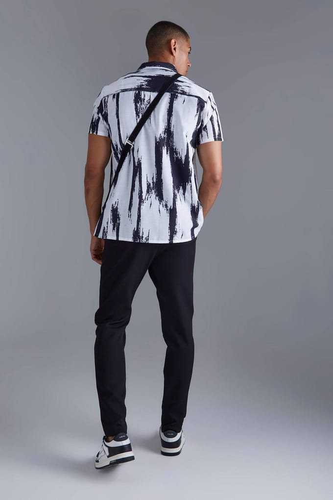 Korte mouw Slub Overhemd met grote abstracte print en regular fit | Ecru | Size Medium