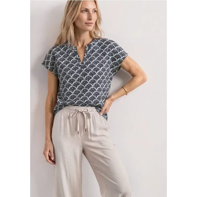 Blouse met split in de hals en luipaardprint