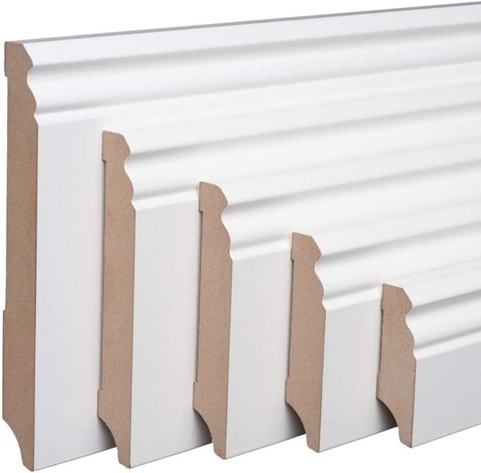Witte MDF Plinten Alt-Berlijns Profiel Filmbekleed (150 mm Hoogte - 5 Stuks / 11 Meter)