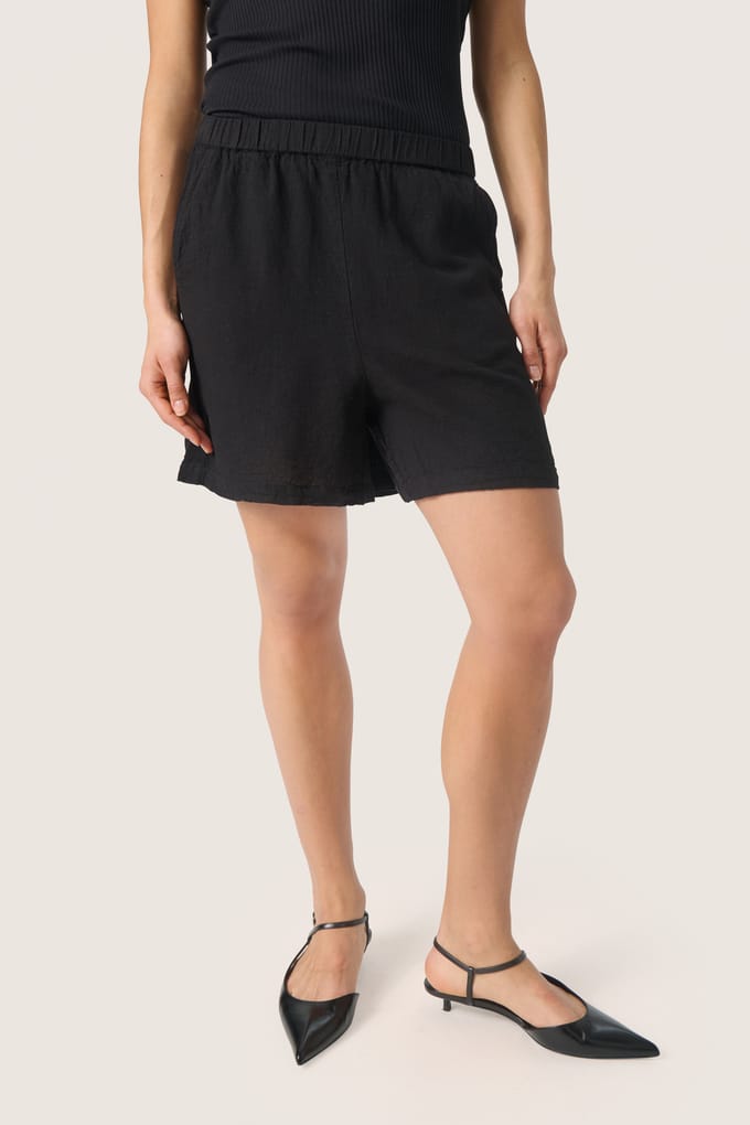 Damesshort Soaked in Luxury Belira