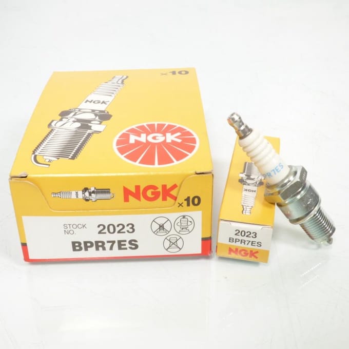 Bougie NGK voor Motor Yamaha 535 YV vanaf 1994 Nieuw