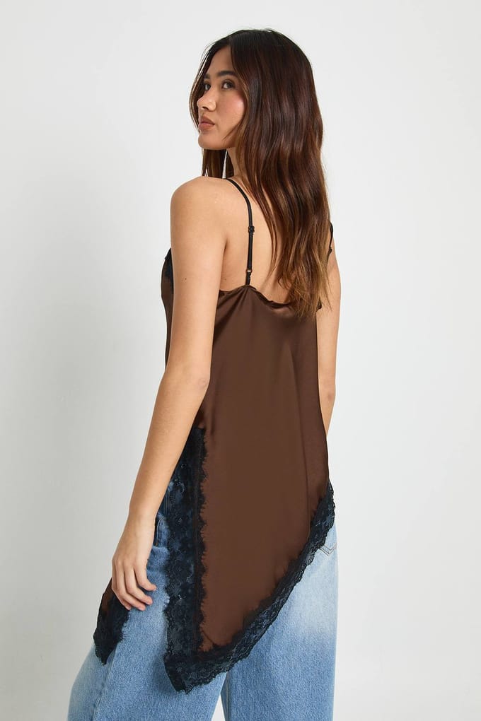 boohoo Dames Satijn Kant Contrast Longline Cami | Chocoladebruin | Maat: 36