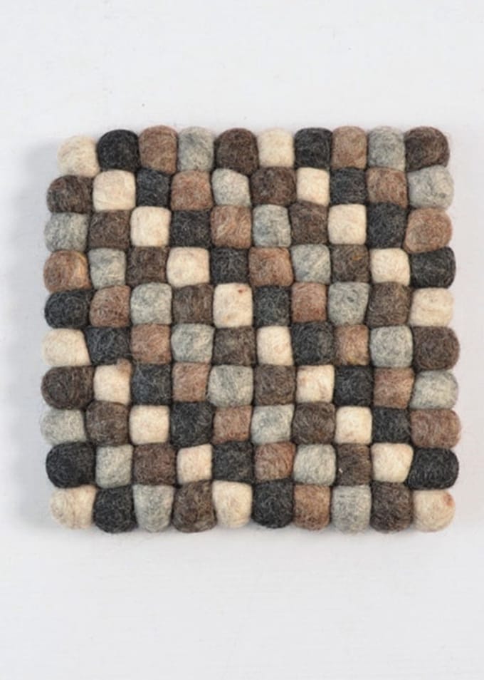 Vilten onderzetter vierkant  naturel grijs 20 x 20 cm